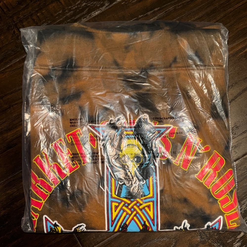 🌹 NWOT! Market x Smiley x Guns N’ roses Tie Dye Sweatshirt - Picture 6 of 7